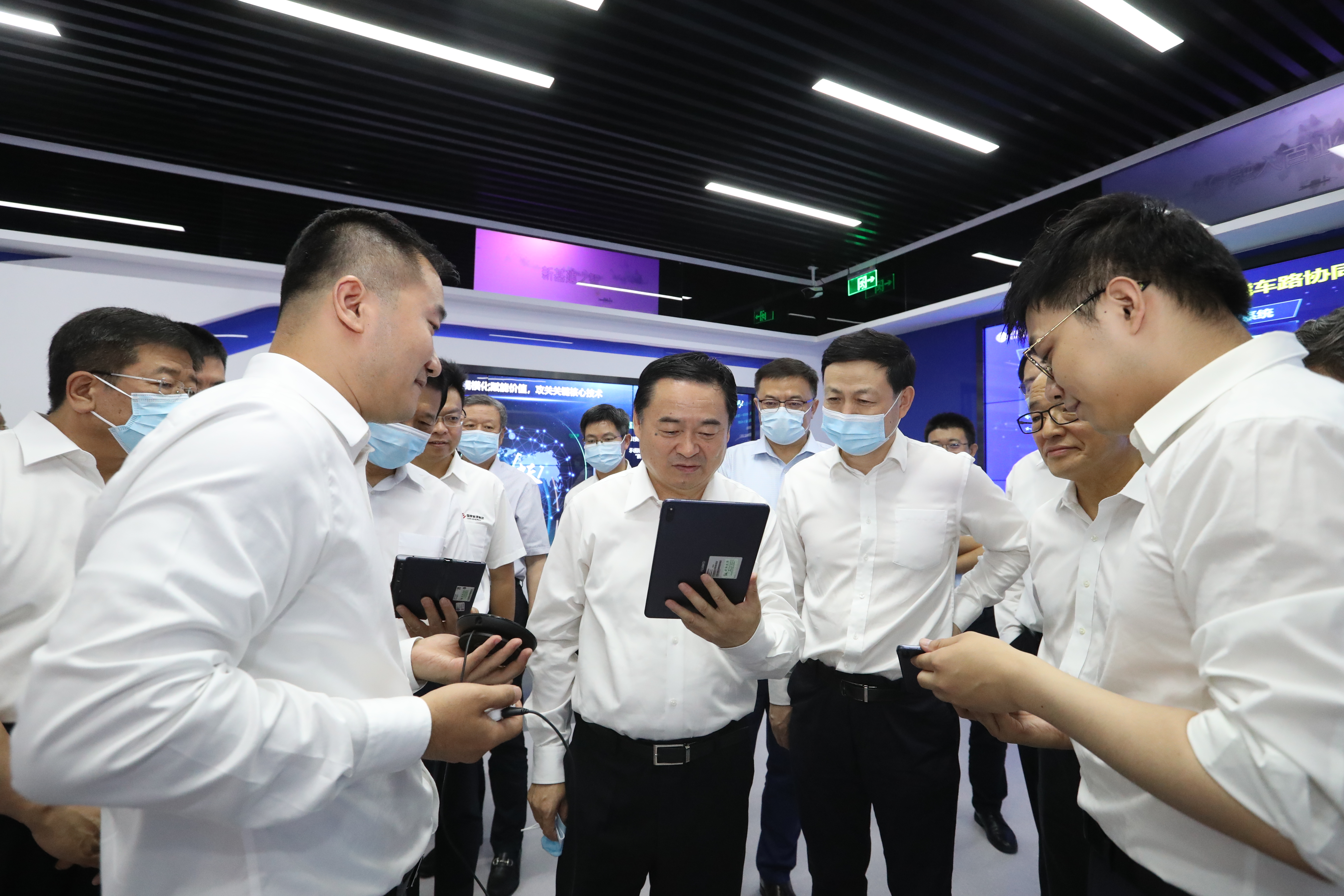 ���������ʡ����󡢹���ί����ǡ����Ρ�������ҵ�ĸ�