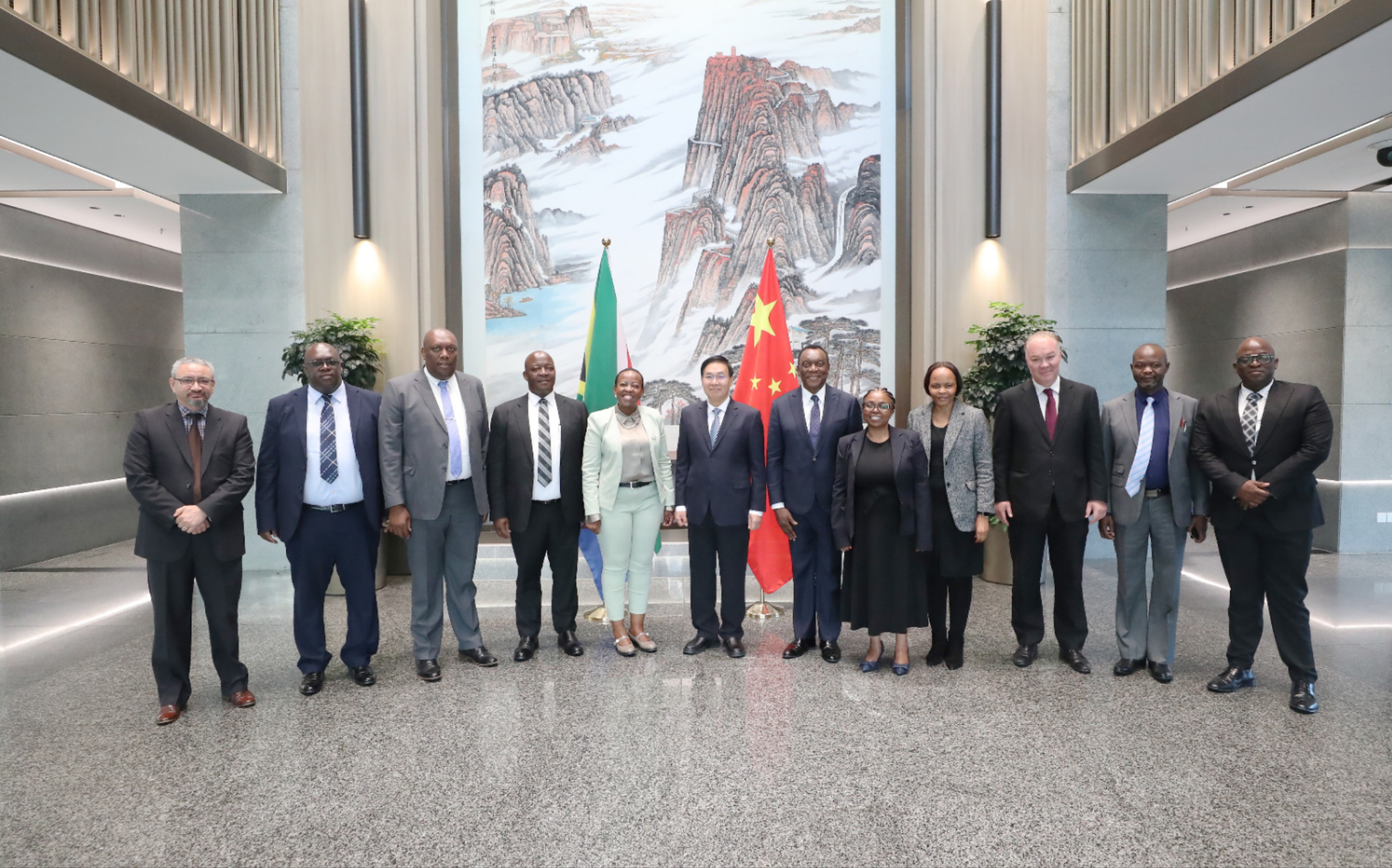 ����׿�����ʡ����󡢹���ί����ǡ����Ρ�������ҵ�ĸ�